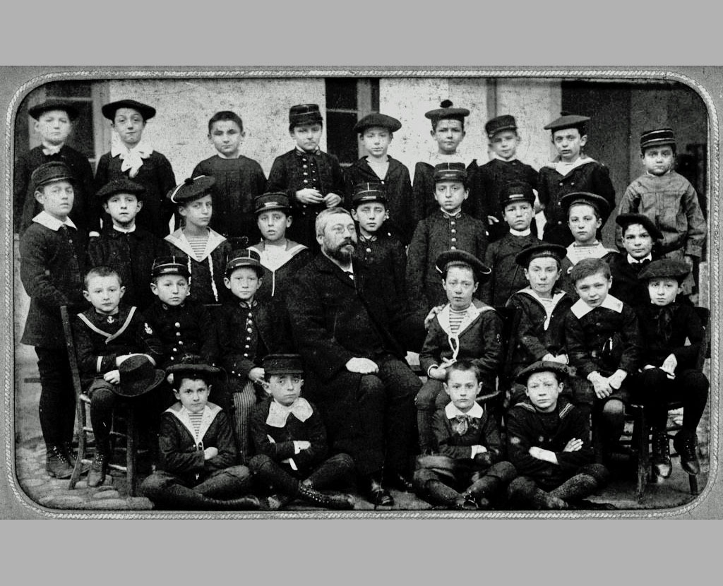 Fromentin - Année 1888-89 : classe enfantine [Source : archives départementales 17]