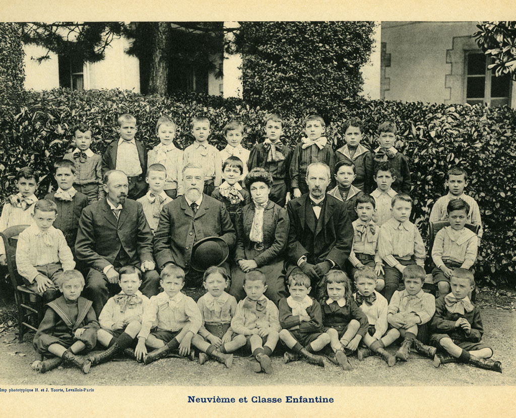 Fromentin - Année 1908-09 : classe de 9e & classe enfantine [Source : collège-lycée Fromentin]