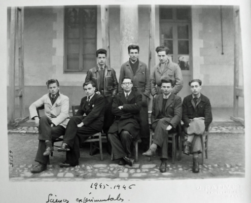 Fromentin - Année 1945-46 : classe de Sciences expérimentales [Archives départementales 17]