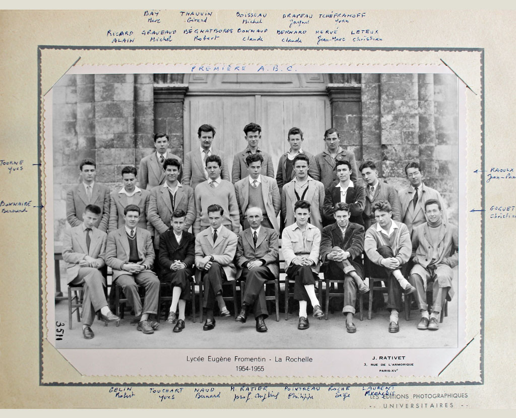 Fromentin - Année 1954-55 : classe de première ABC (noms autour de la photo) [Archives départementales 17]